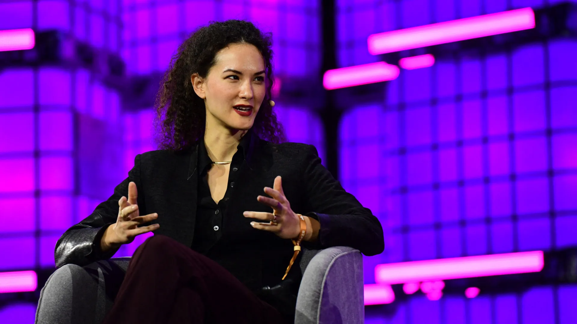 CEO da Bluesky abandona liderança, mas não sairá da empresa