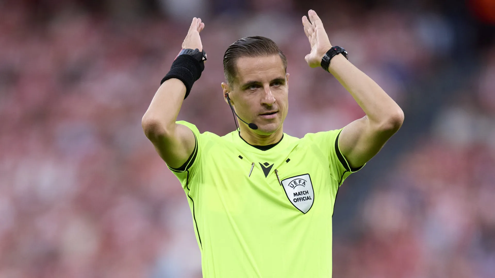 
                    'Agridoce'. Os árbitros do Estugarda-FC Porto e do Ferencváros-Sp. Braga
                