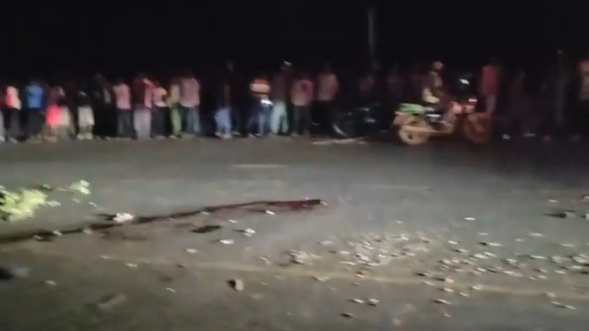 
                    Pelo menos 14 mortos e 16 feridos num acidente rodoviário no Quénia
                