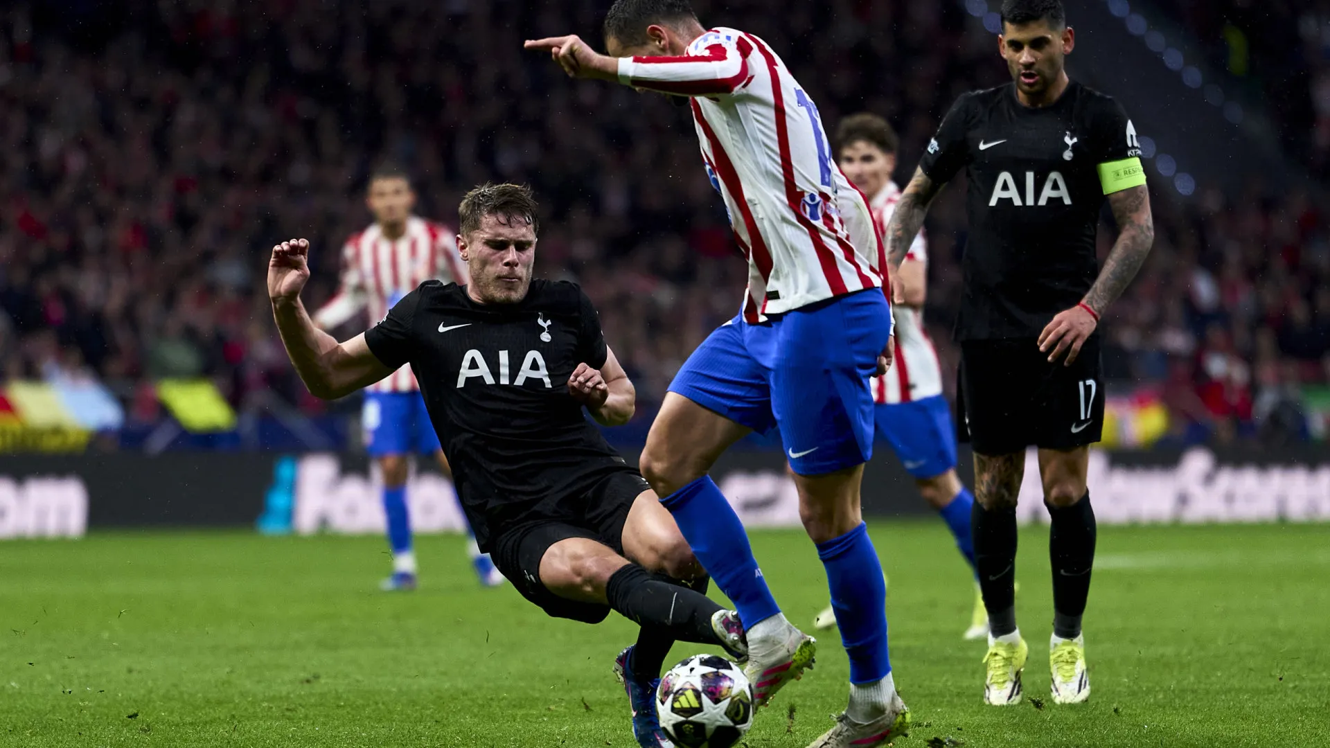 EM DIRETO: Humilhação em Madrid e Bérgamo enquanto há nulo em Inglaterra