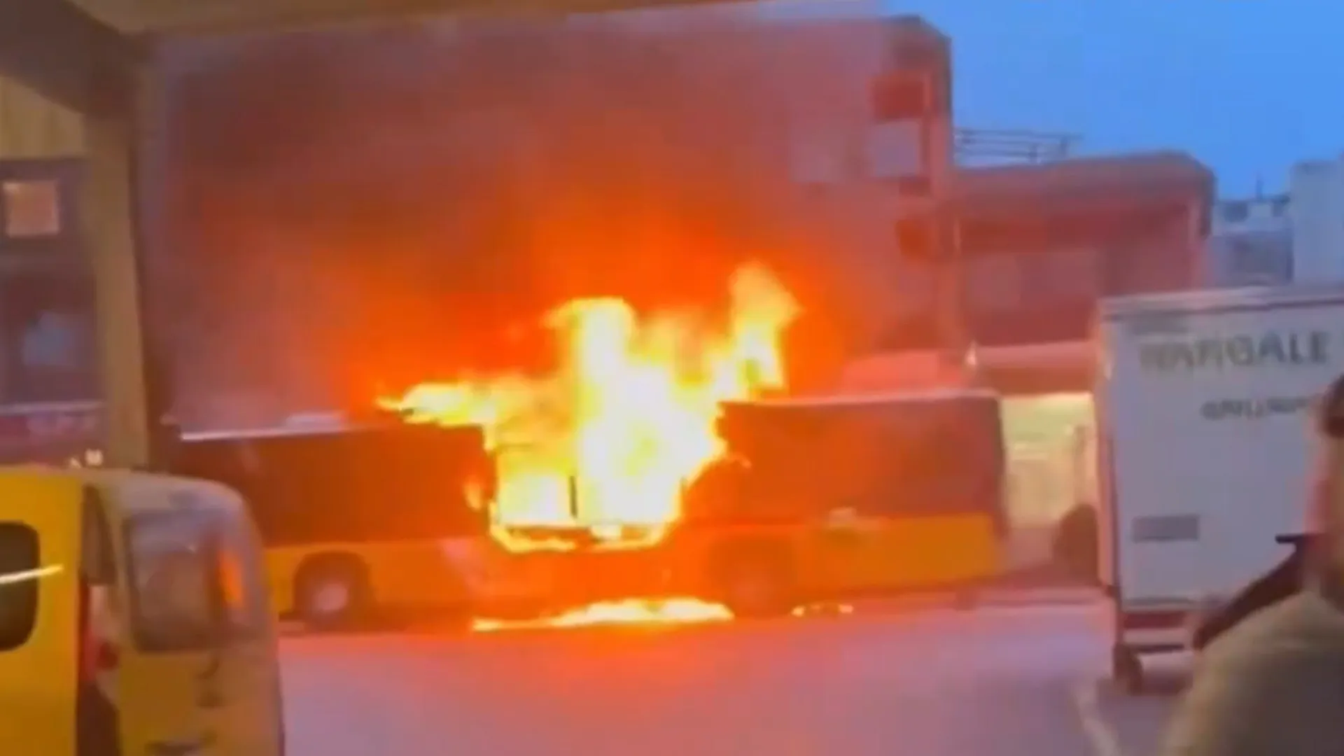 Incêndio de autocarro na Suíça faz vários mortos. Veja as imagens