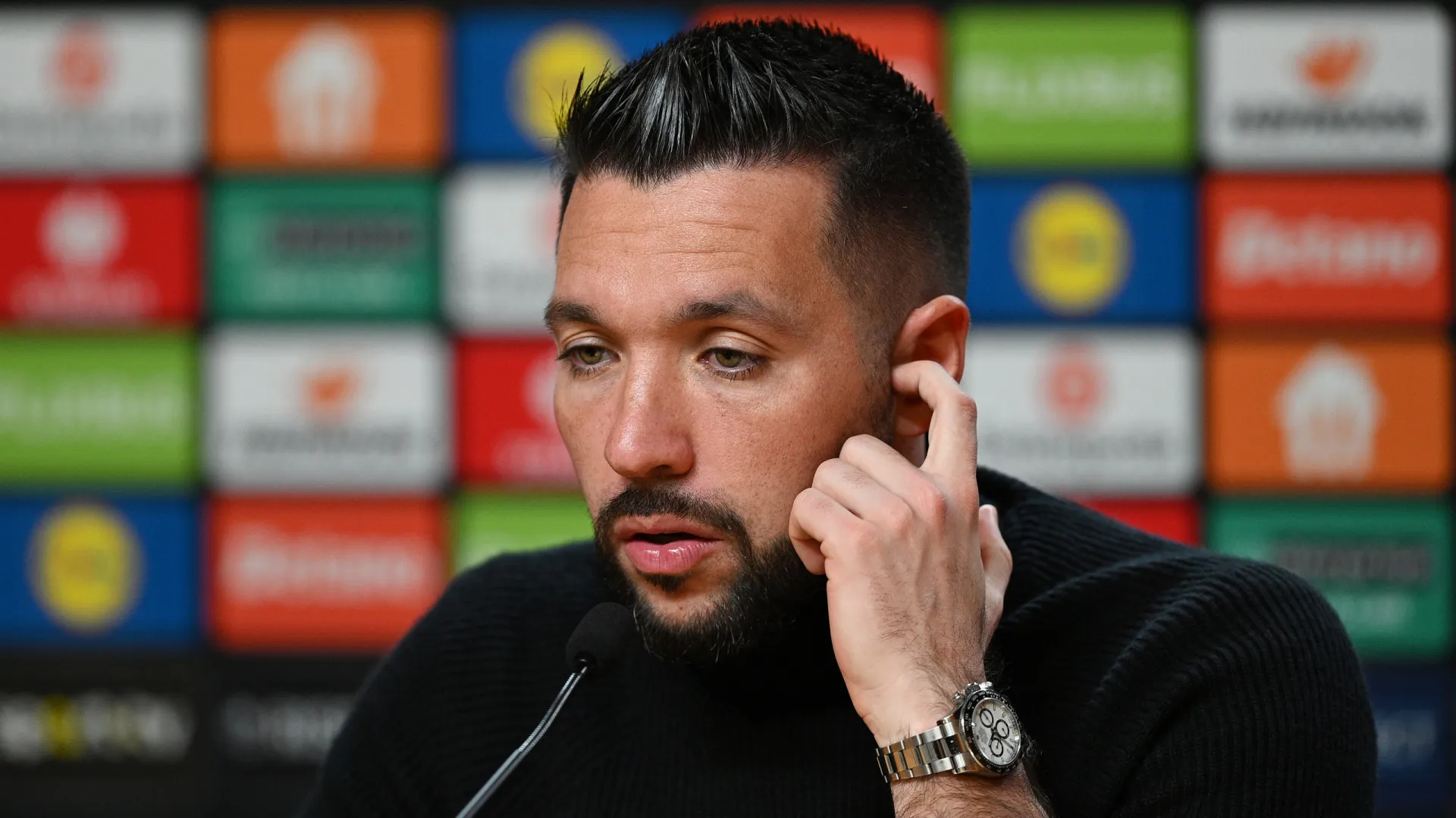 
                    EM DIRETO: Siga a antevisão de Farioli e um jogador ao Estugarda-FC Porto
                