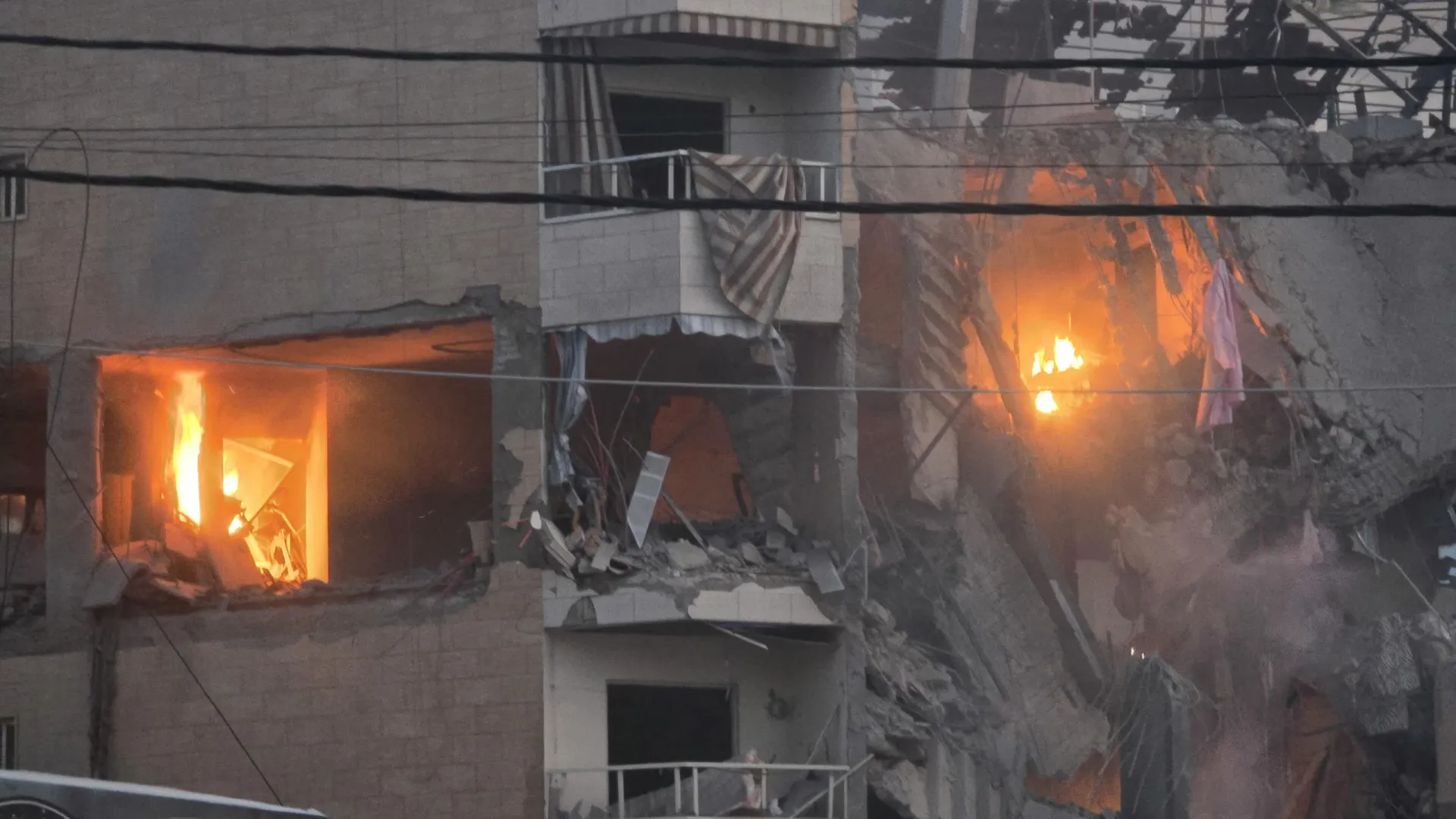 
                    Pelo menos 634 mortos em dez dias de guerra no Líbano
                