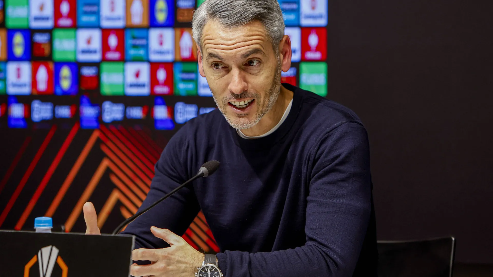 
                    Braga espera dificuldades do Ferencváros, mas frisa ambição na Hungria
                