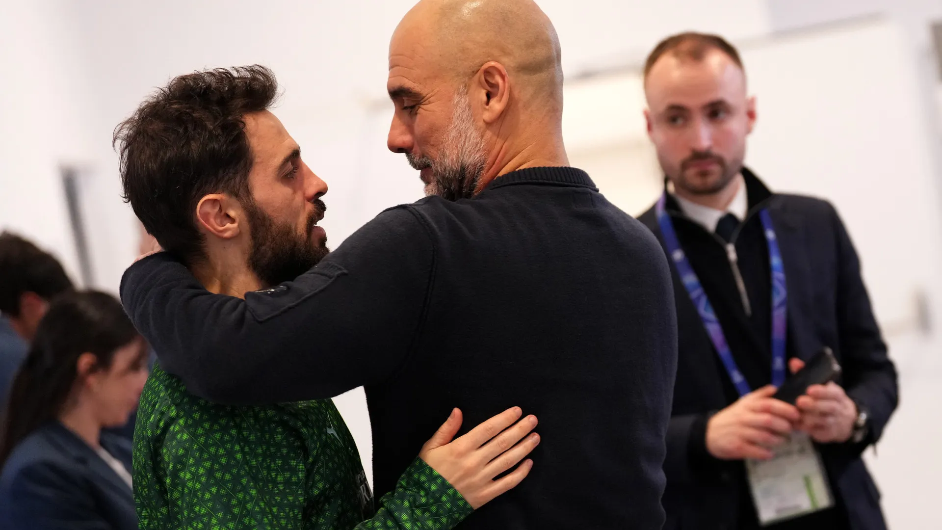 
                    Bernardo Silva desolado com 'trambolhão' do Manchester City: 