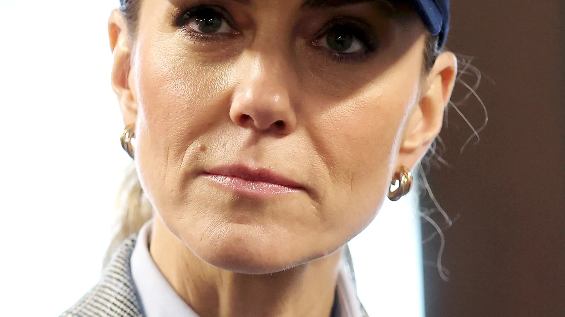 
                    Kate Middleton fala sobre relação com o álcool após diagnóstico de cancro
                