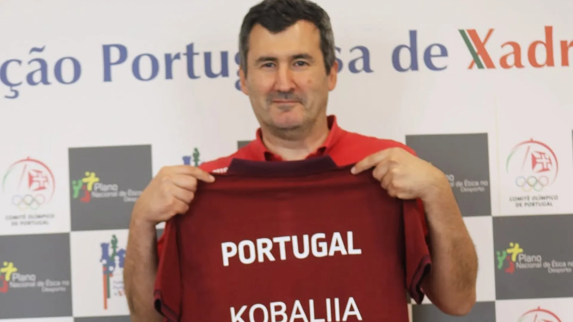 
                    Russo Mikhail Kobalia é o novo diretor técnico da Federação de Xadrez
                