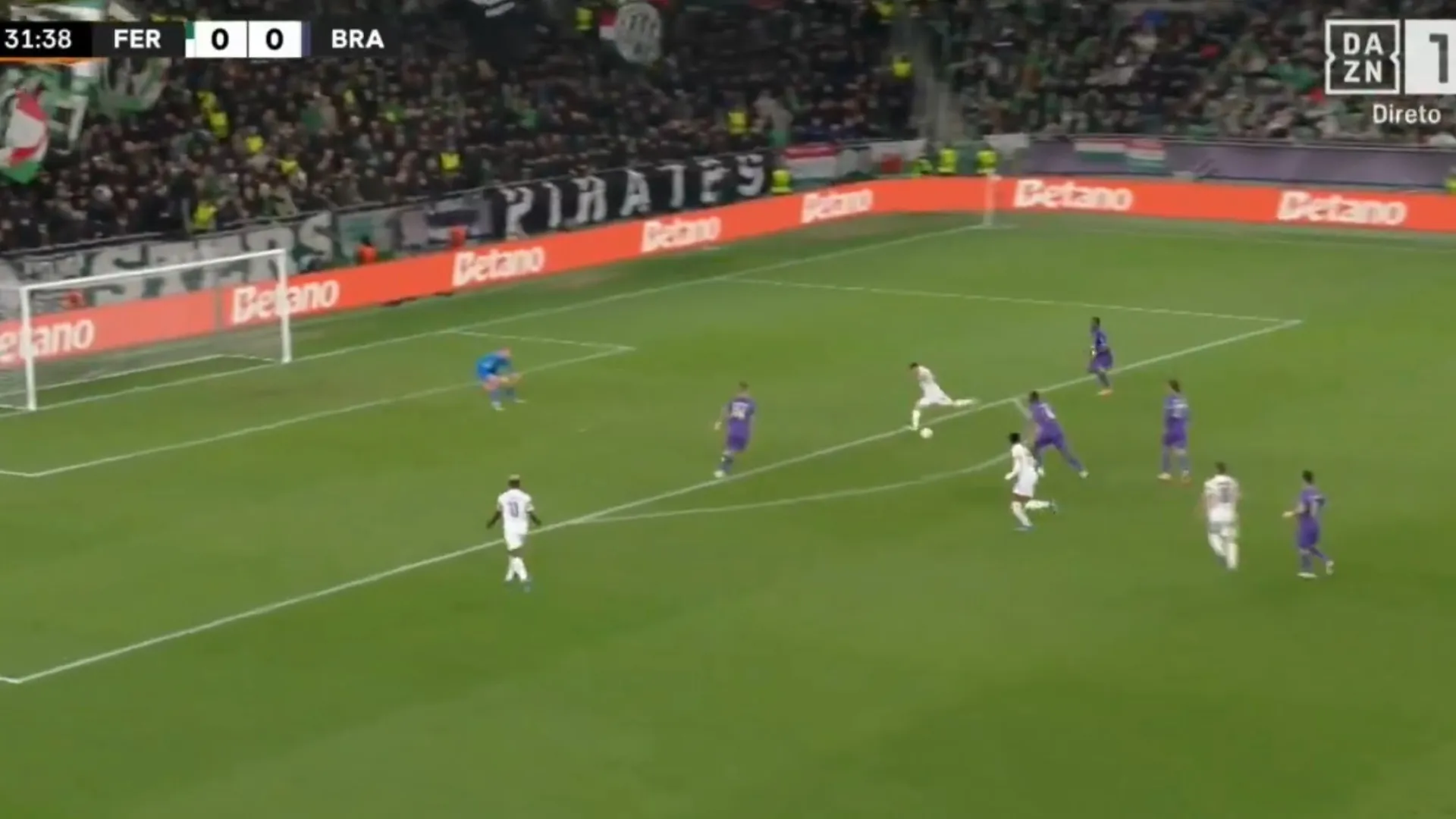 
                    Desatenção total e não há desperdícios. O golo que complica vida do Braga
                