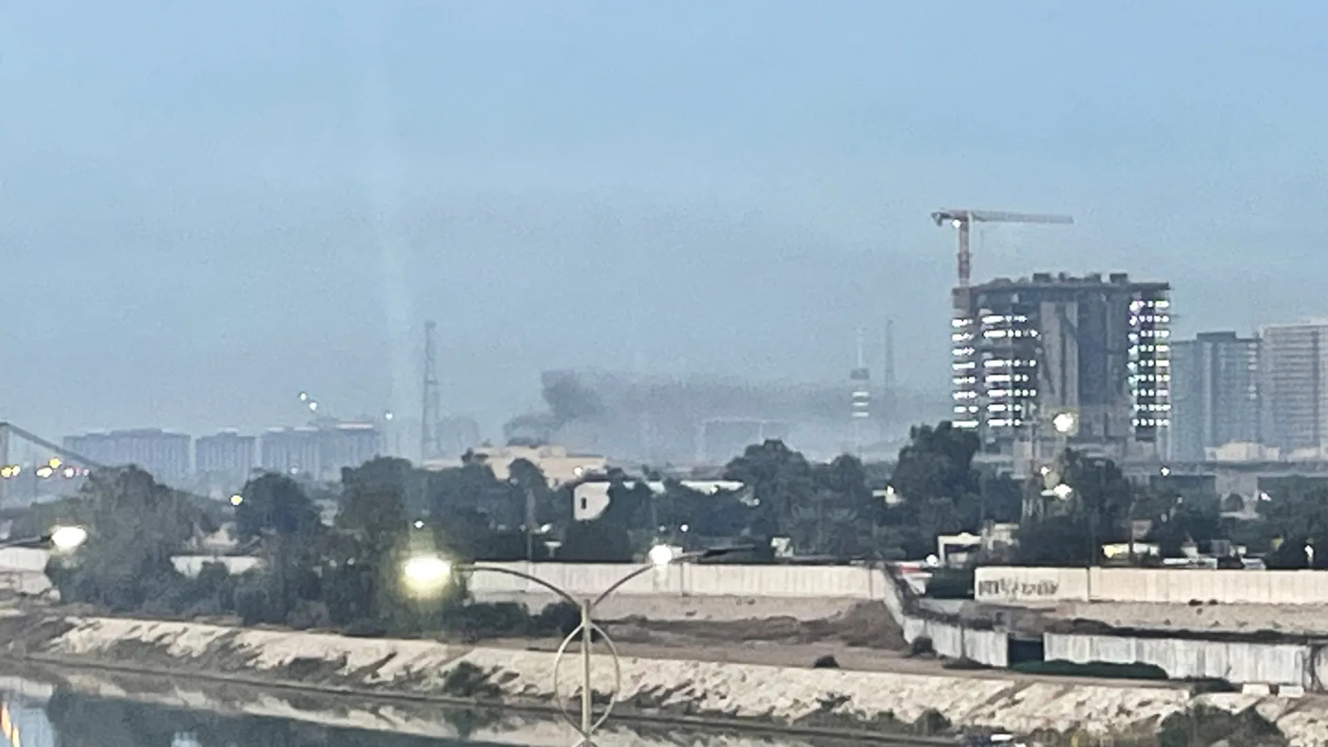 
                    Embaixada dos Estados Unidos na capital do Iraque atingida por míssil
                