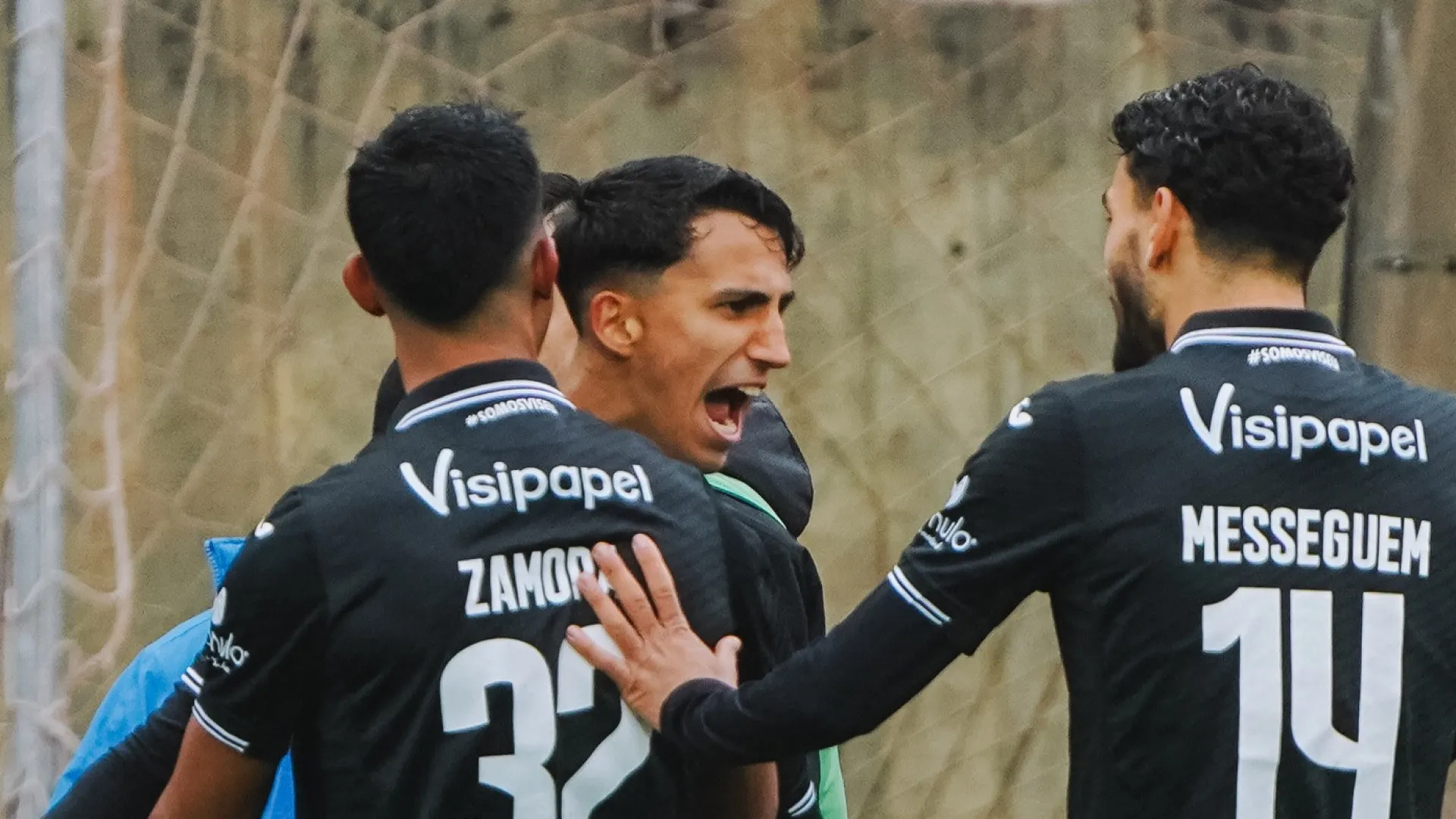 
                    Quatro golos e uma expulsão. Académico de Viseu regressa às vitórias
                