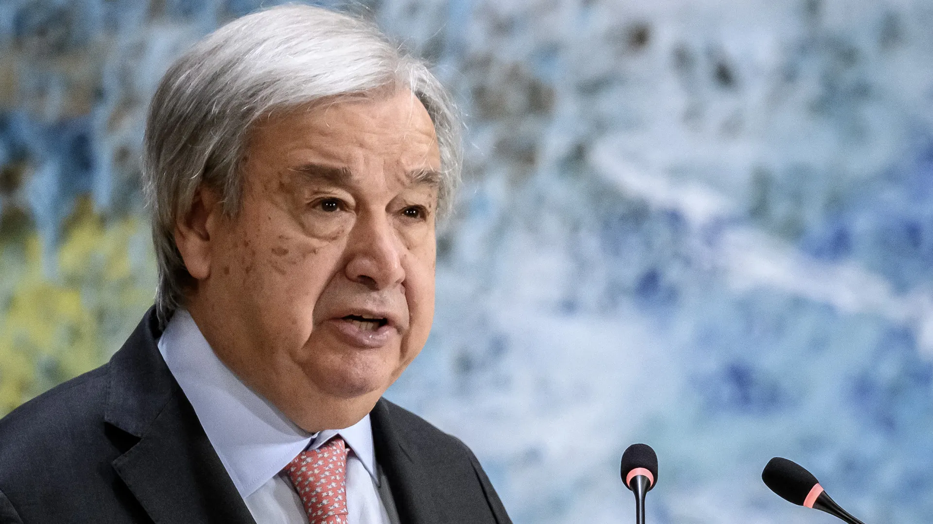 Guterres alerta que não há saída militar no Líbano e apela ao diálogo
