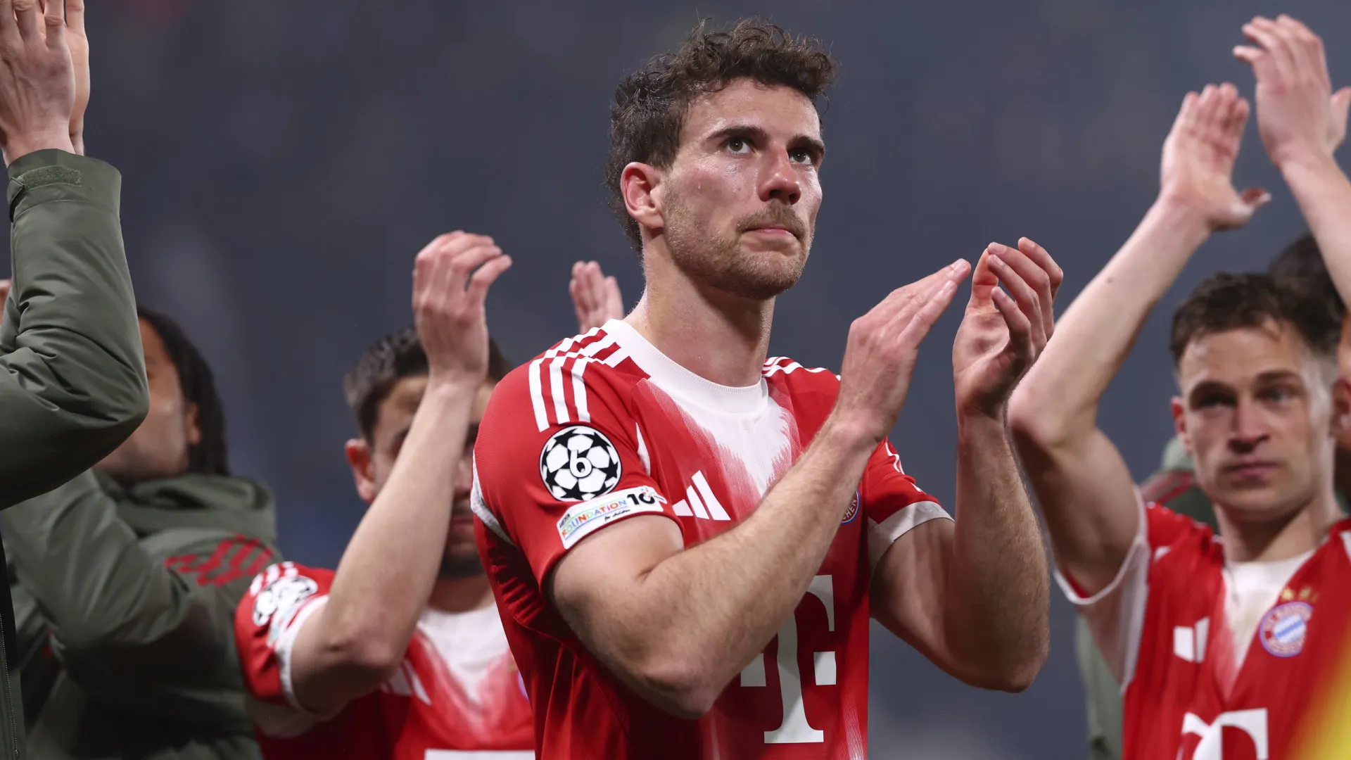 
                    Cinco equipas com 'pé e meio' nos 'quartos', nenhuma delas inglesa
                