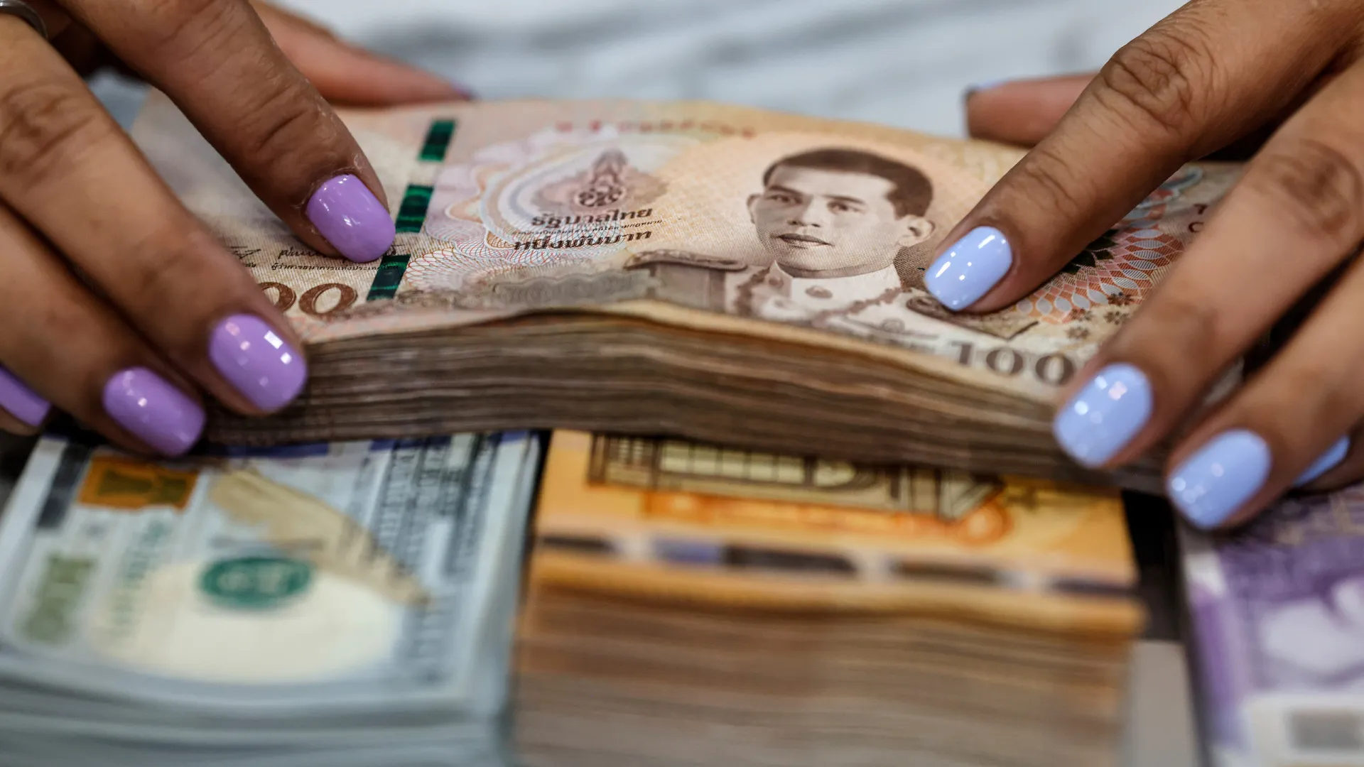 Tailândia. Recusa divorciar-se e propõe "alugar" marido à amante por 811€