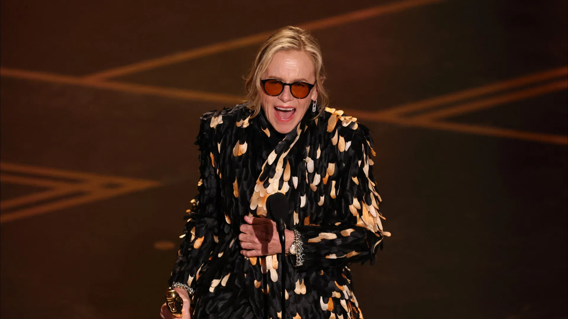 
                    Amy Madigan é a primeira galardoada da 98.ª edição dos Óscares
                