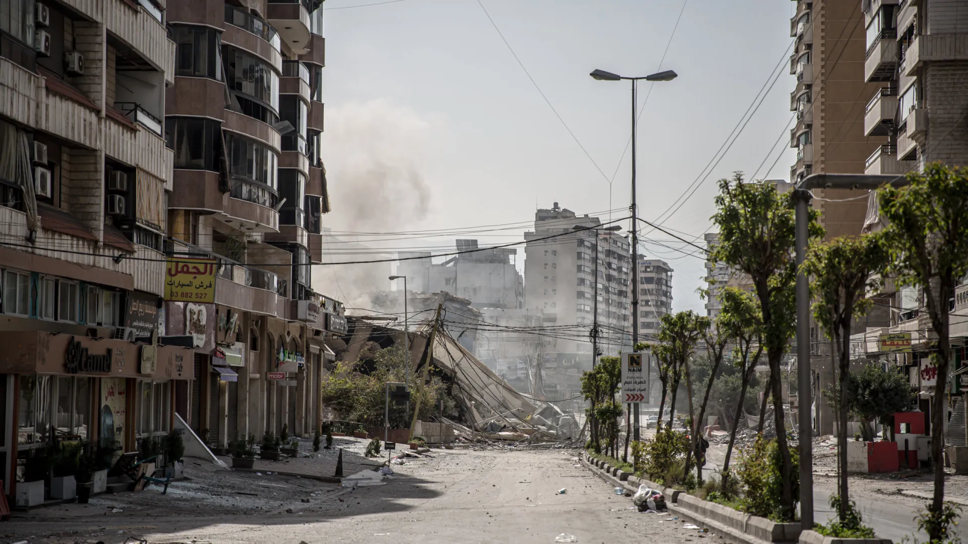 
                    Ataque aéreo israelita atinge subúrbios do sul de Beirute
                