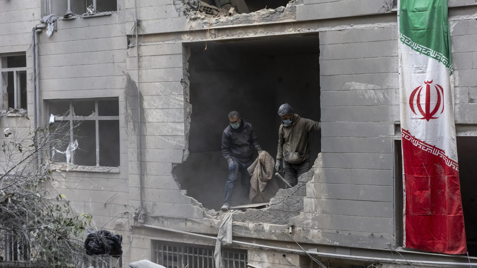 AO MINUTO: MNE da UE reunidos; Trump avisa NATO para "futuro mau"