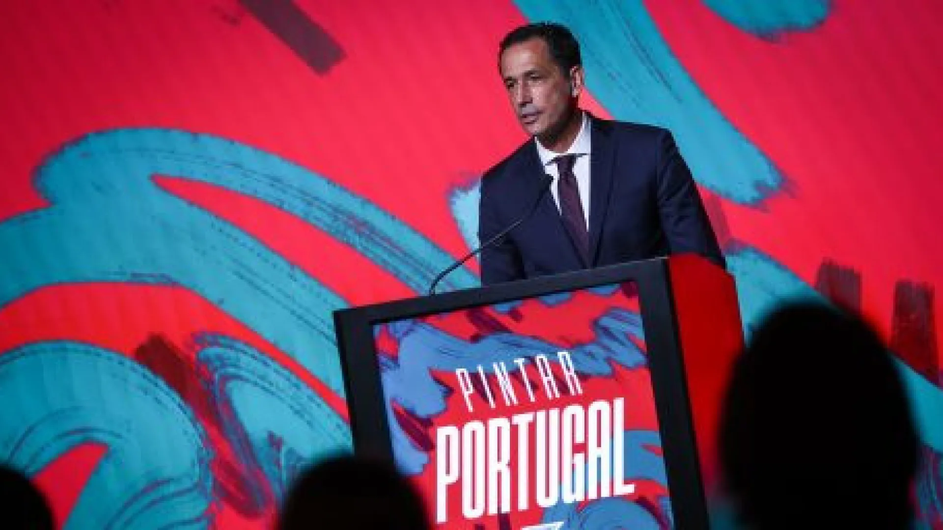Prepare-se. FPF quer “pintar Portugal” com ‘fan zones’ pelo país fora