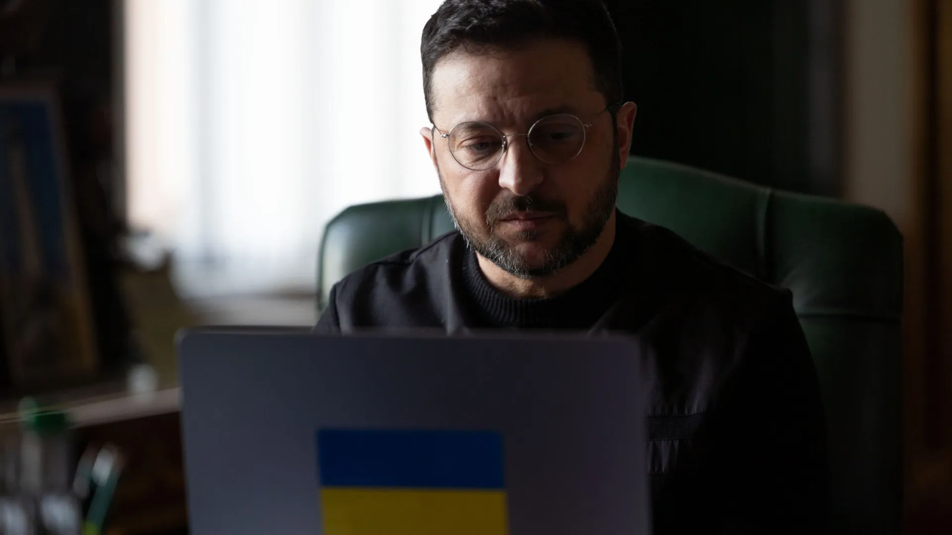 Zelensky anuncia encontro com negociadores dos EUA no sábado