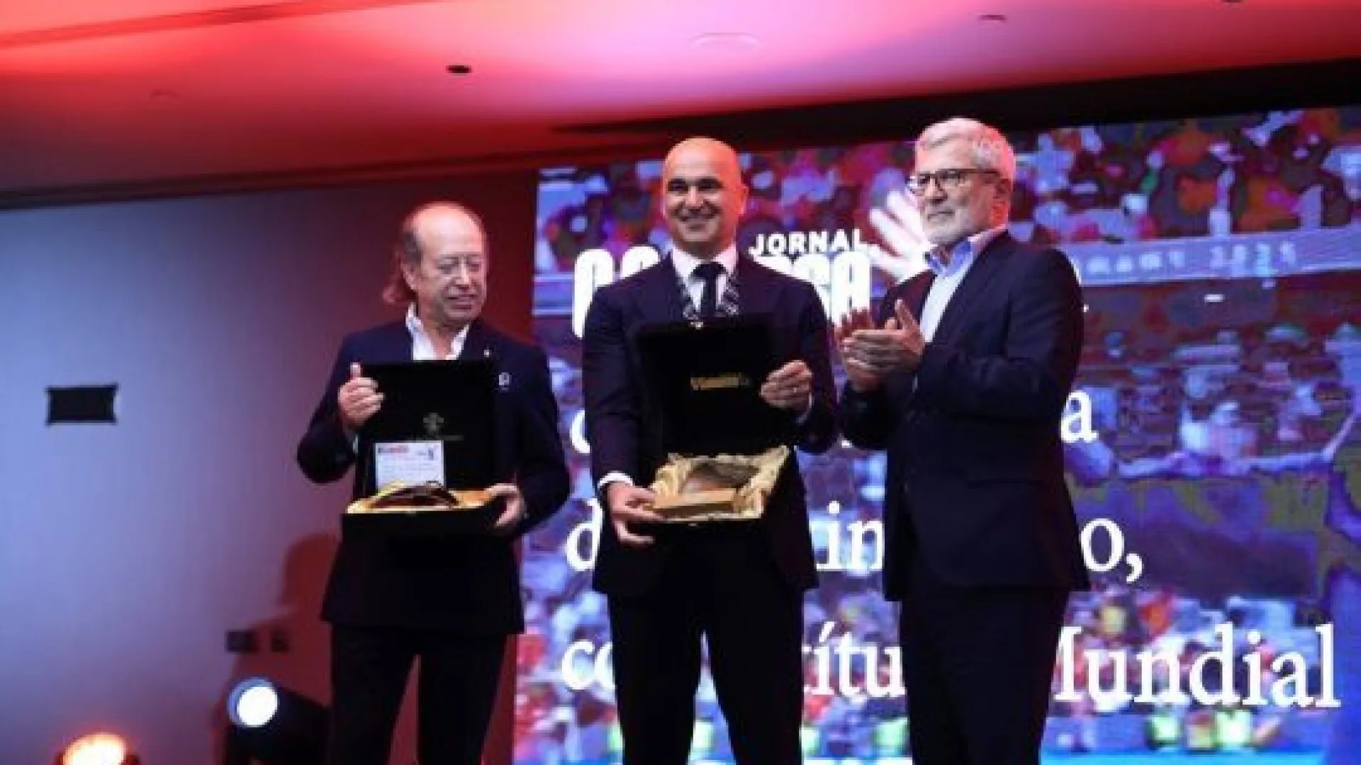Roberto Martínez, Fernando Santos e Bino Maçães homenageados em gala