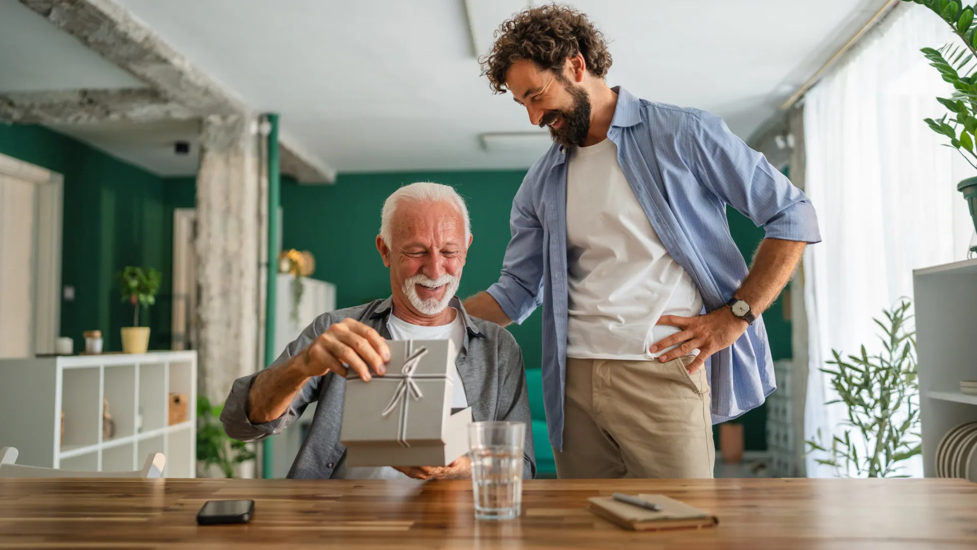 
                    Eletrónica, roupa e muito mais! 32 ideias de presentes para o Dia do Pai
                
