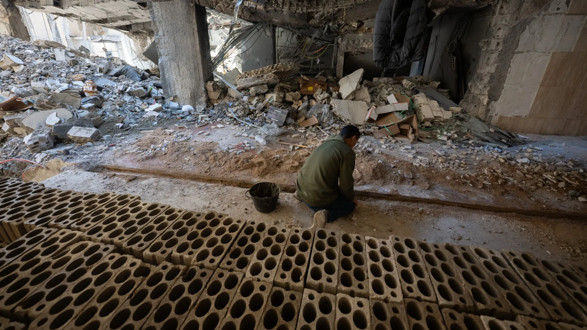 
                    Ataques israelitas matam três soldados libaneses no sul do país
                