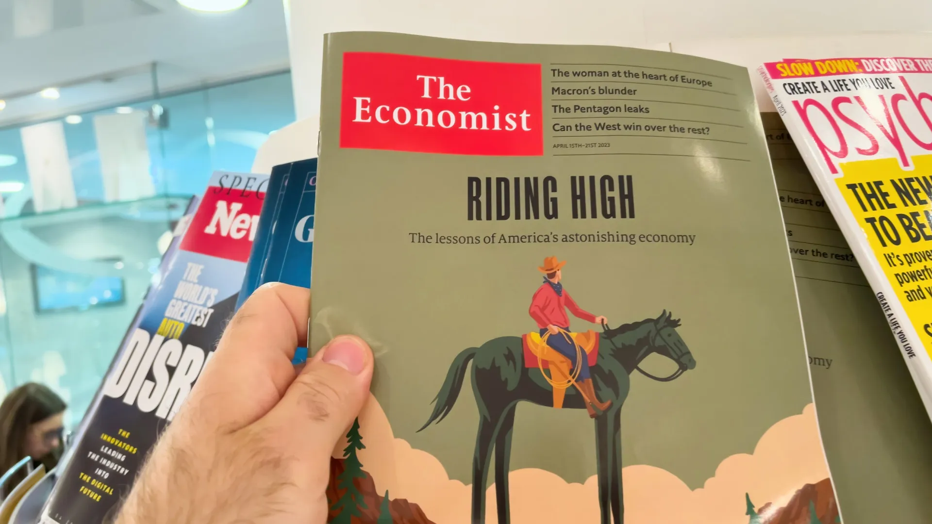 Bilionário canadiano Stephen Smith vai comprar 27% do The Economist