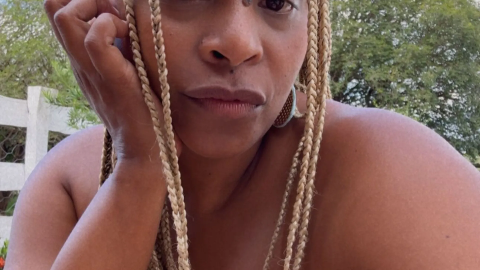 
                    Atriz brasileira Roberta Rodrigues fala sobre racismo na Globo
                