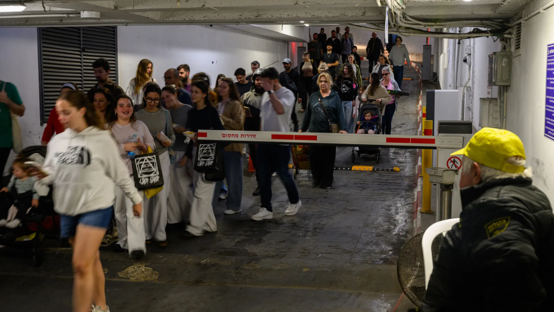 Duas pessoas mortas por ataques iranianos perto de Telavive