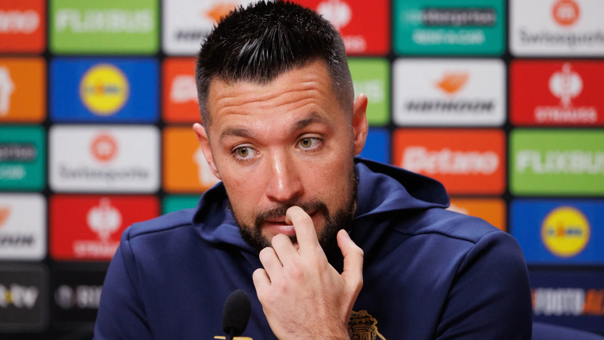 EM DIRETO: Farioli e Borja Sainz fazem a antevisão ao FC Porto-Estugarda