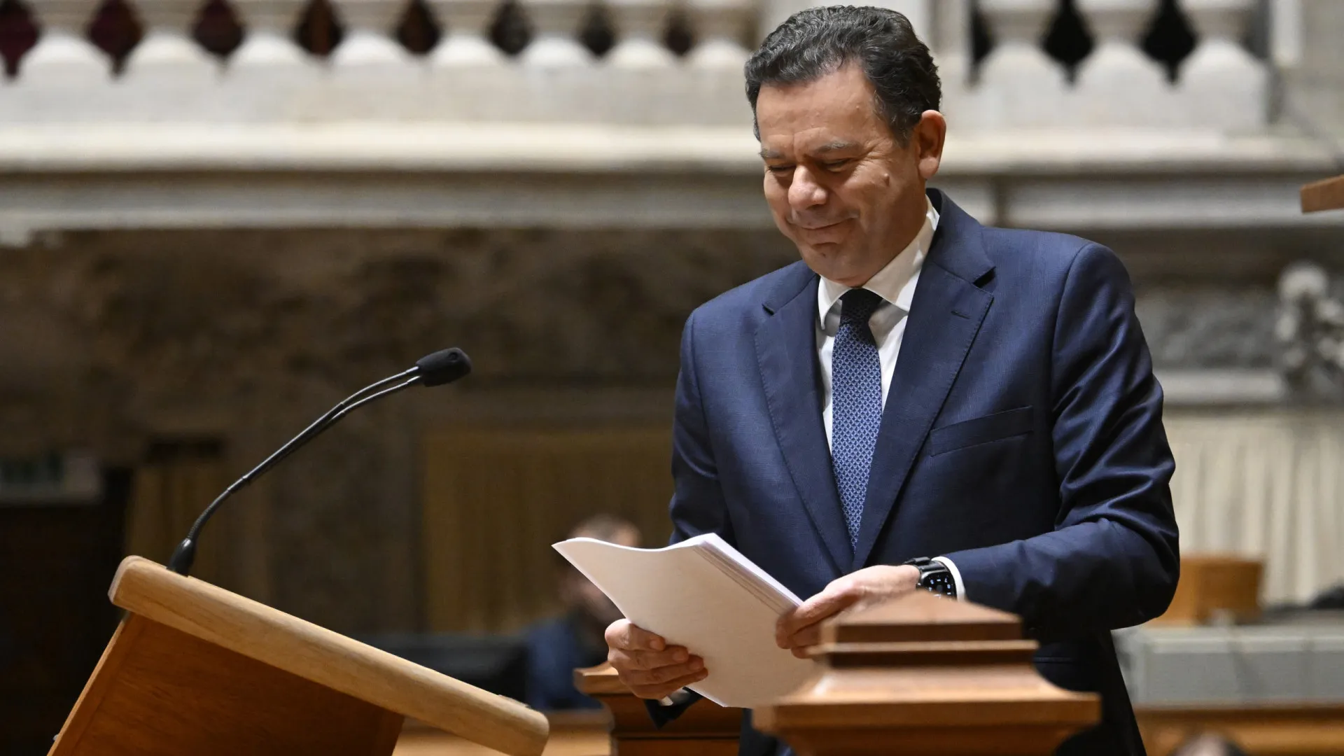 
                    Do gás aos combustíveis (passando pelo travão aos preços), o que vem aí?
                