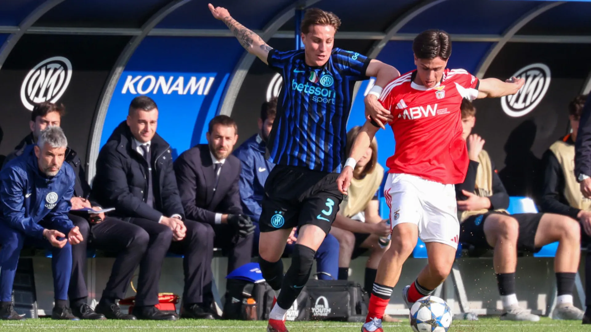 Benfica bate Inter com reforços e está na final four da Youth League