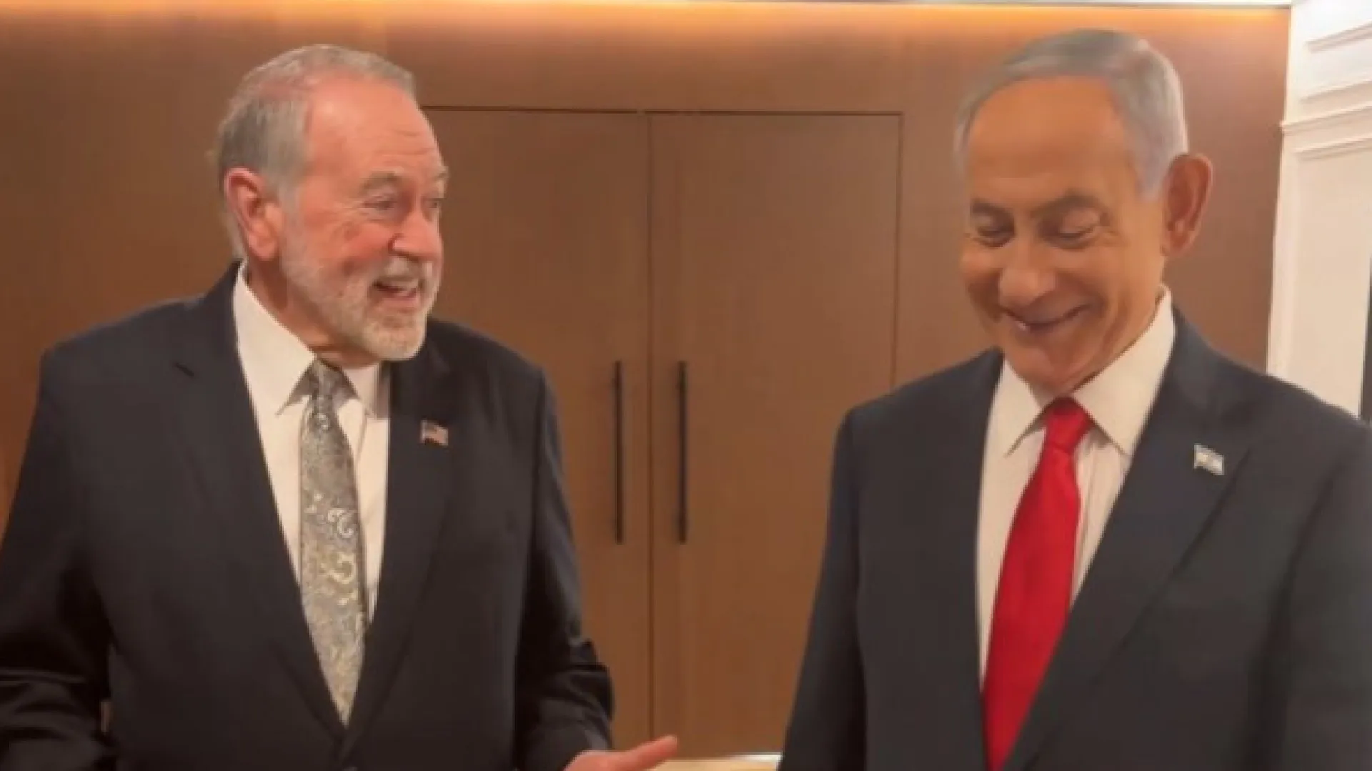 “Sim. Estou vivo”. Netanyahu ironiza (de novo) sobre rumores de morte