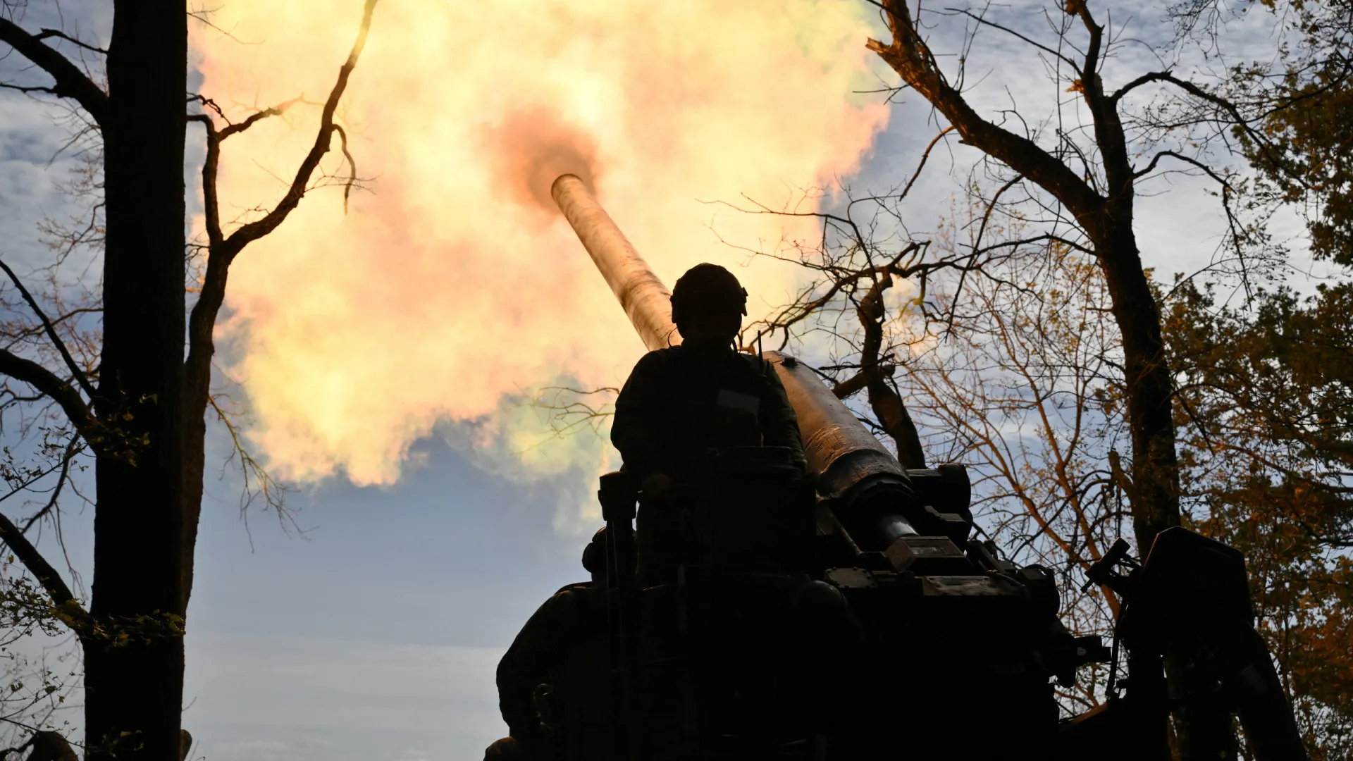 
                    Ex-general dos EUA perdeu documentos confidenciais em Kyiv
                