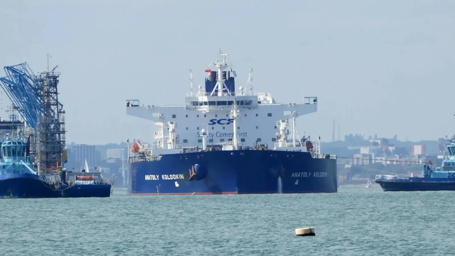 
                    Petroleiro russo transporta petróleo para Cuba
                