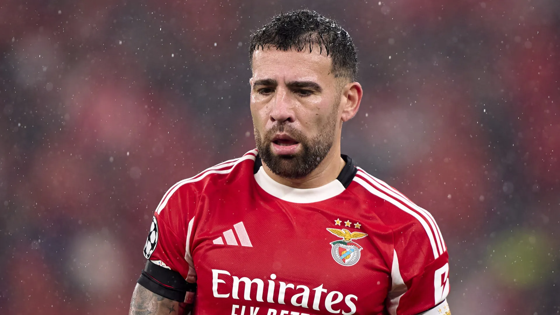 
                    Lenda uruguaia 'chama' Otamendi para o River Plate: 