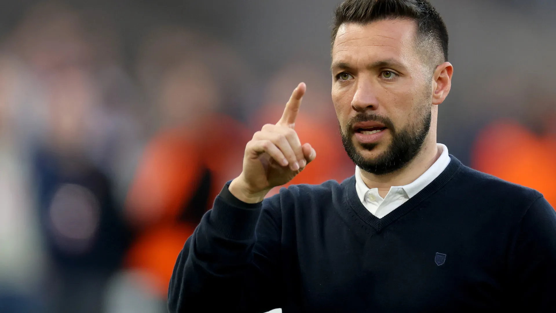 Farioli volta a mexer (e muito). Os onzes iniciais do FC Porto-Estugarda