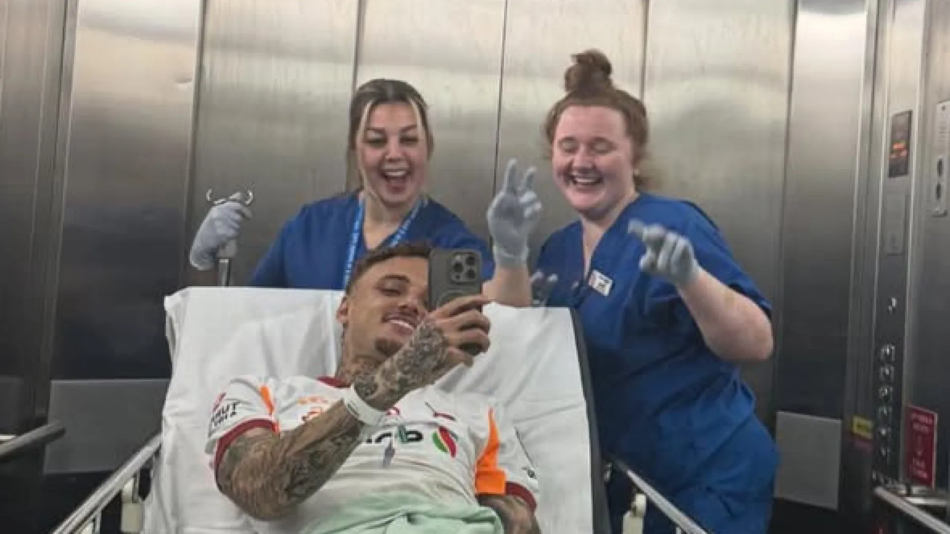 No hospital, Noa Lang quebra silêncio após lesão arrepiante na Champions