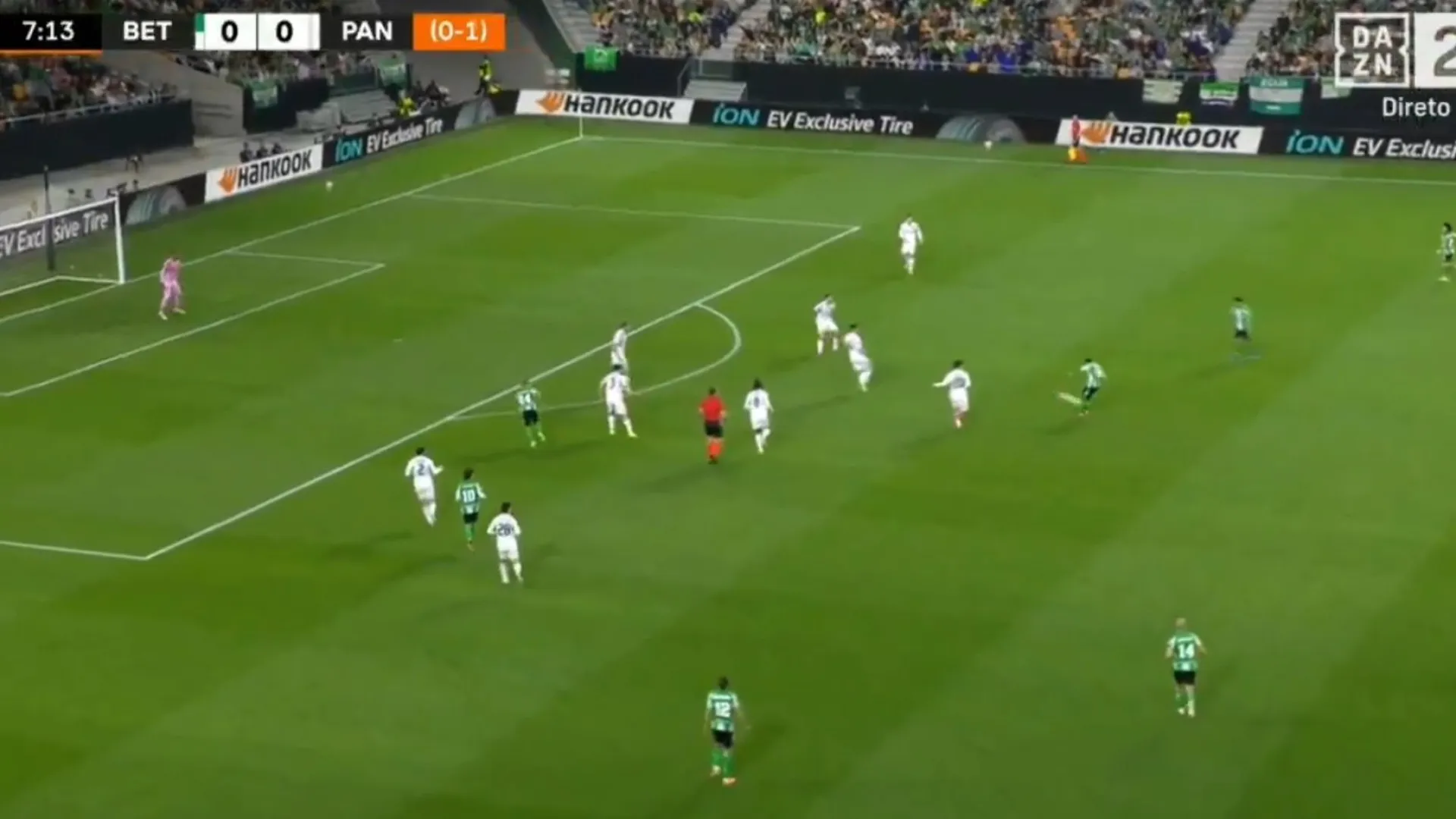 'Foguete'. Betis chegou à vantagem ante Renato Sanches com este golo