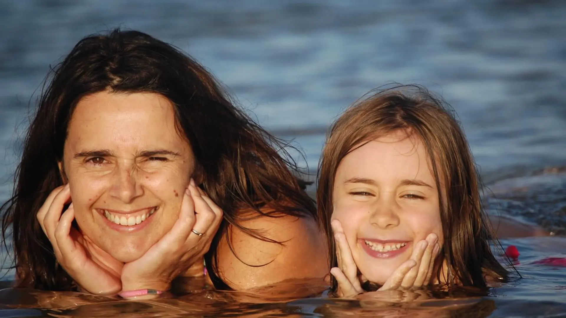 
                    De luto, Beatriz Frazão faz homenagem emocionante à mãe 
                