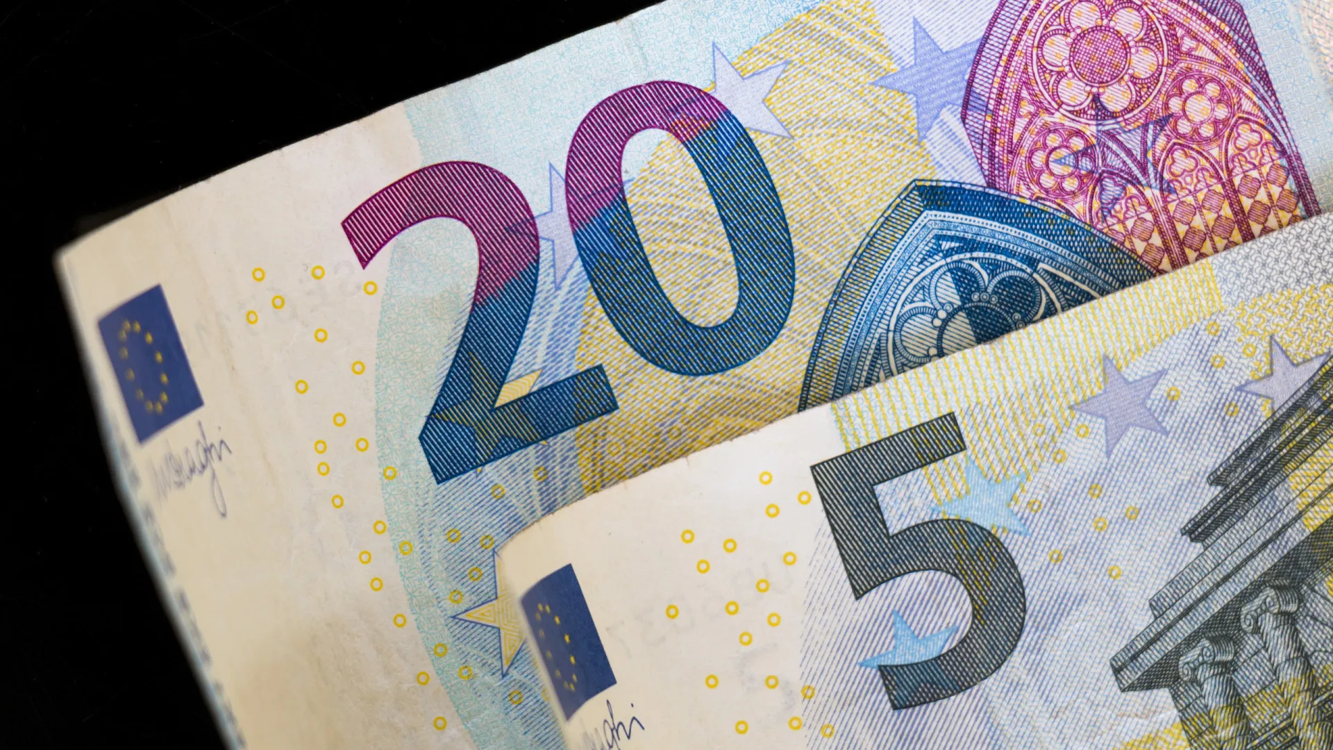 Do apoio de 25€ à mudança nas heranças: As notícias preferidas da semana