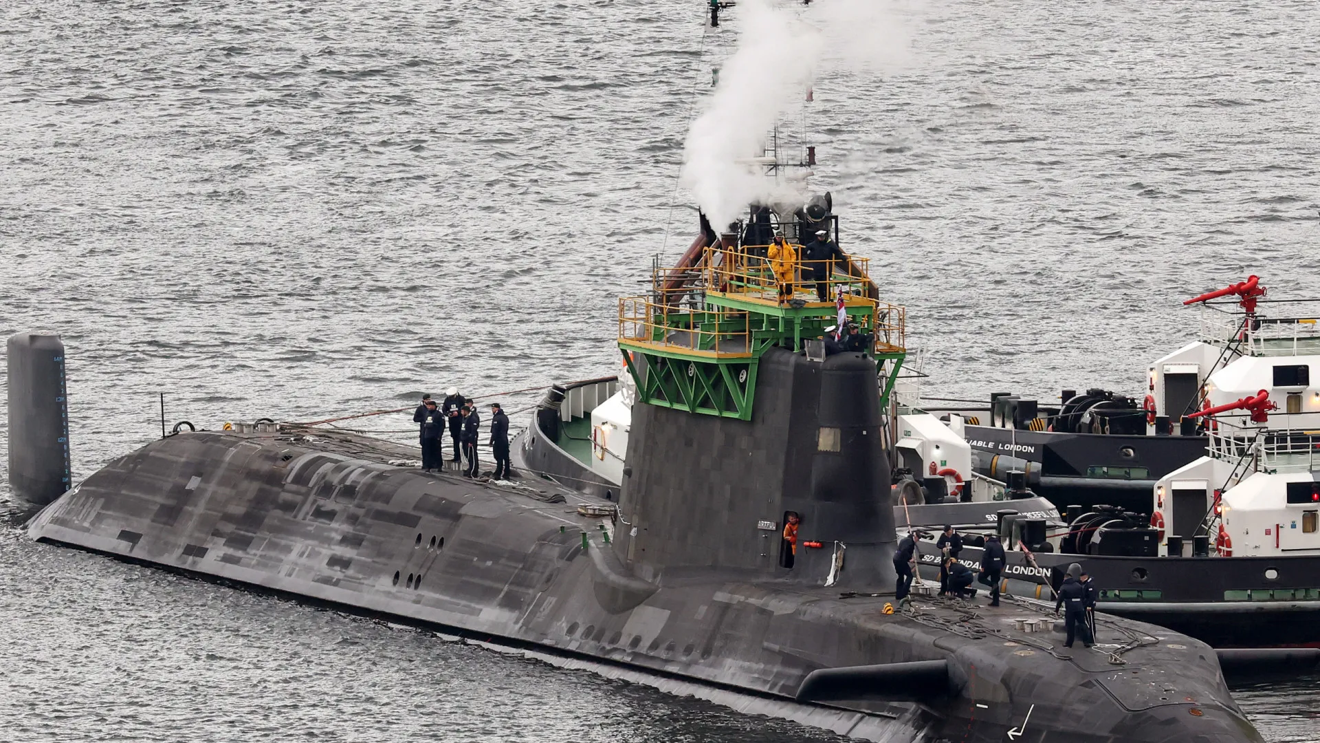 Dupla detida após tentar entrar em base britânica de submarinos nucleares