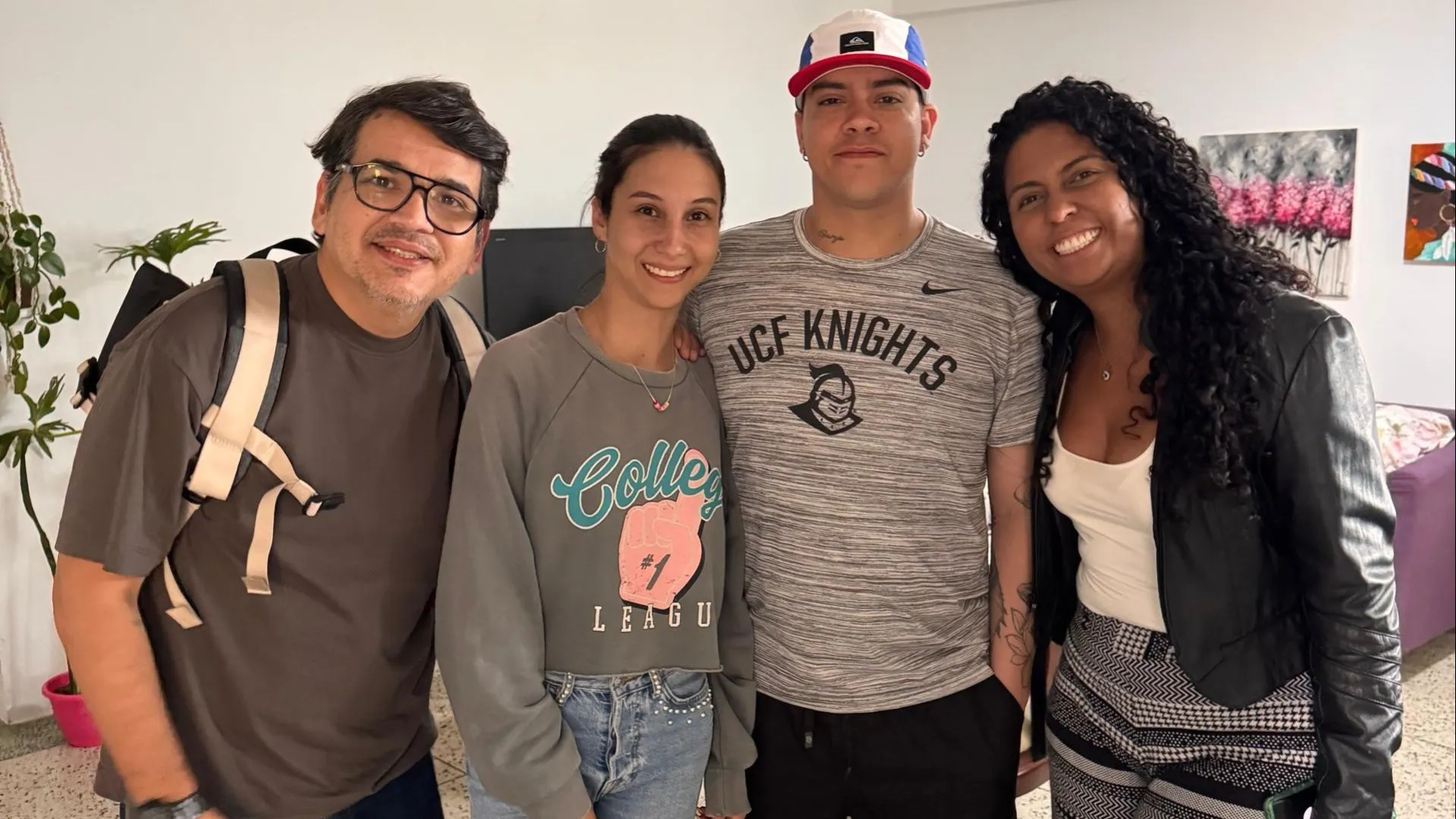 
                    Justiça venezuelana concede liberdade plena a dois jornalistas
                