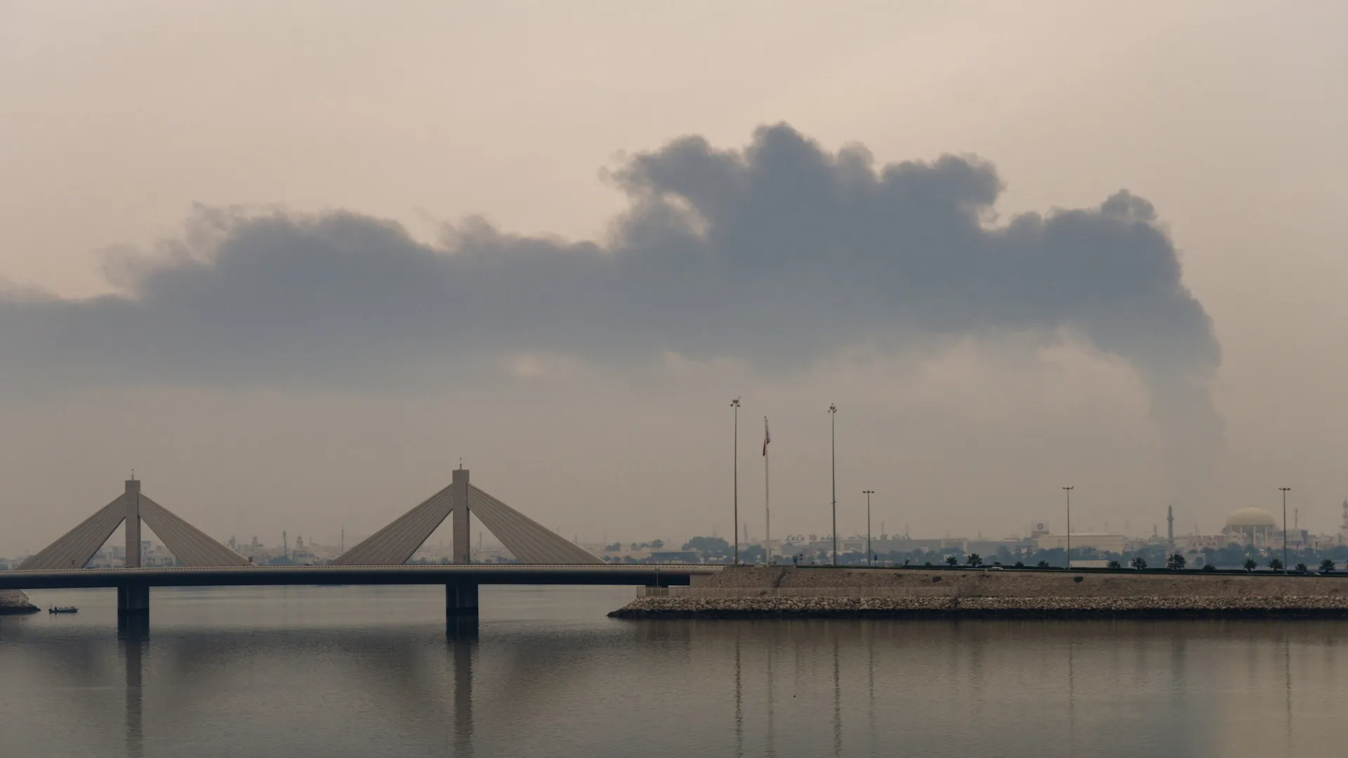 Explosões e mísseis intercetados na capital do Bahrain