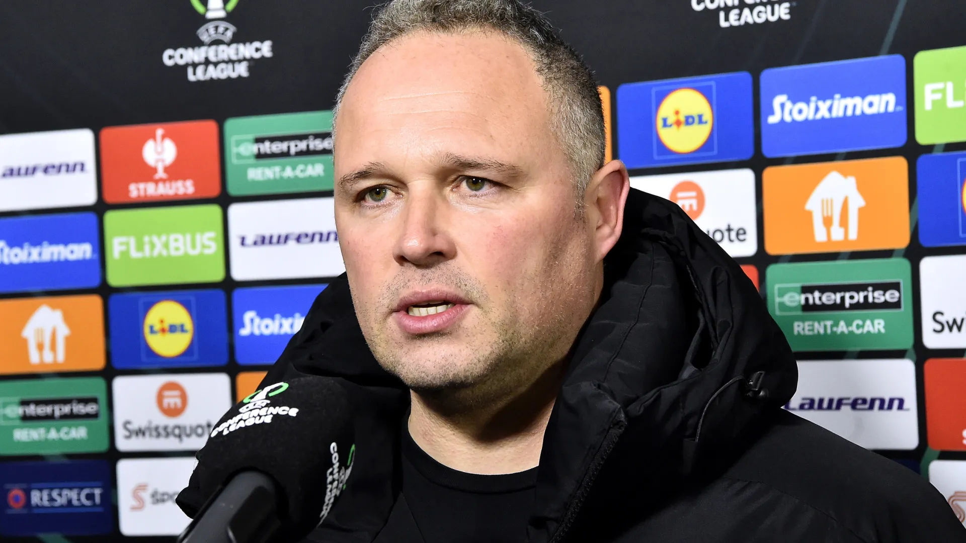 
                    Fiorentina, Palace e Mainz nos 'quartos', AEK elimina Celje, de Campelos
                