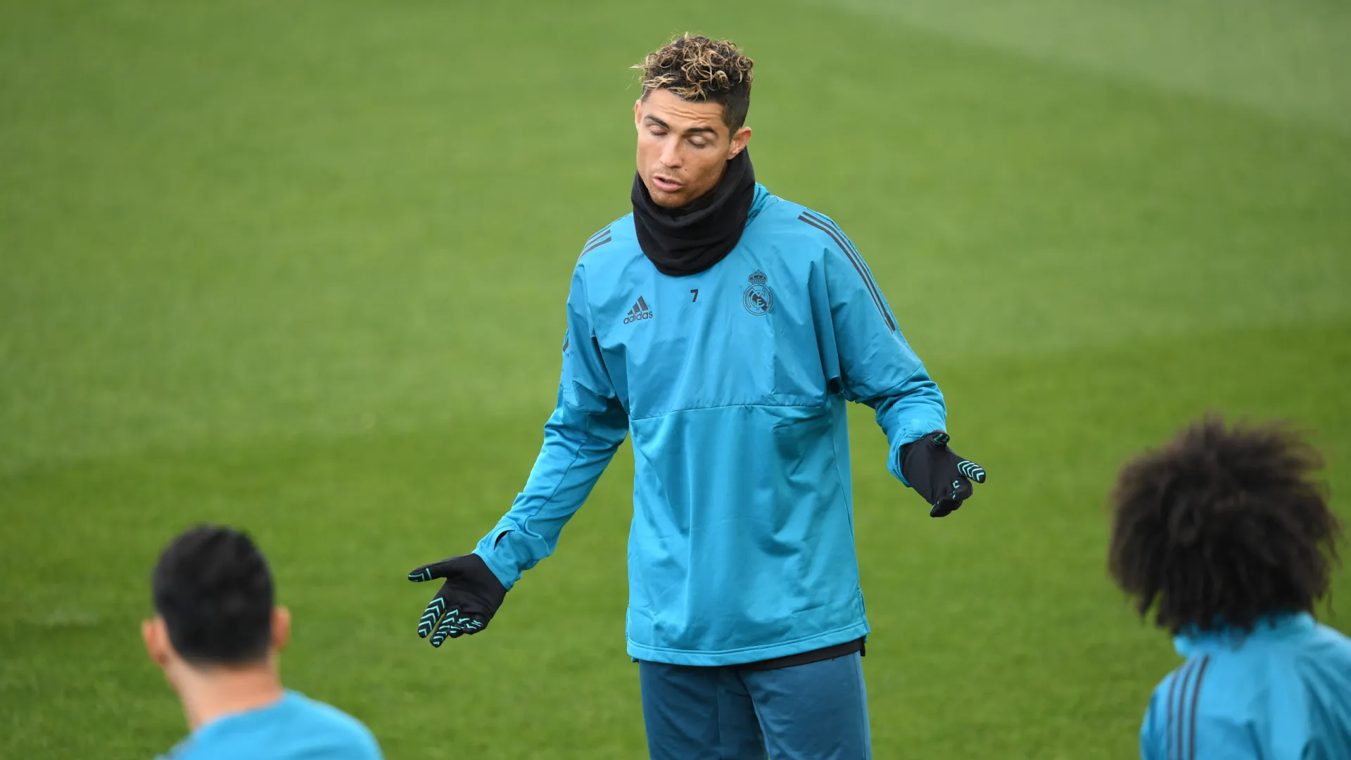 Treinou com Cristiano Ronaldo em Madrid e revela: "Dei um pontapé e..."