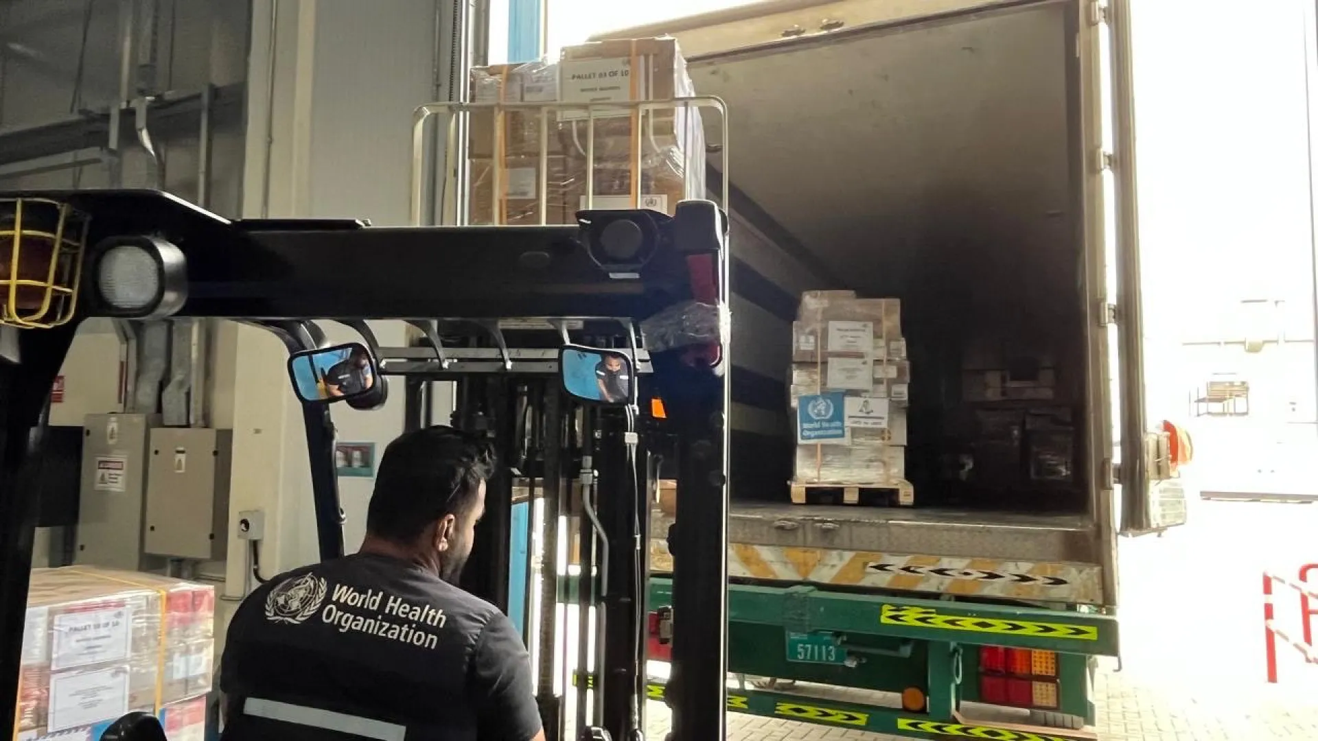 
                    OMS envia primeira coluna rodoviária com material médico para Beirute
                