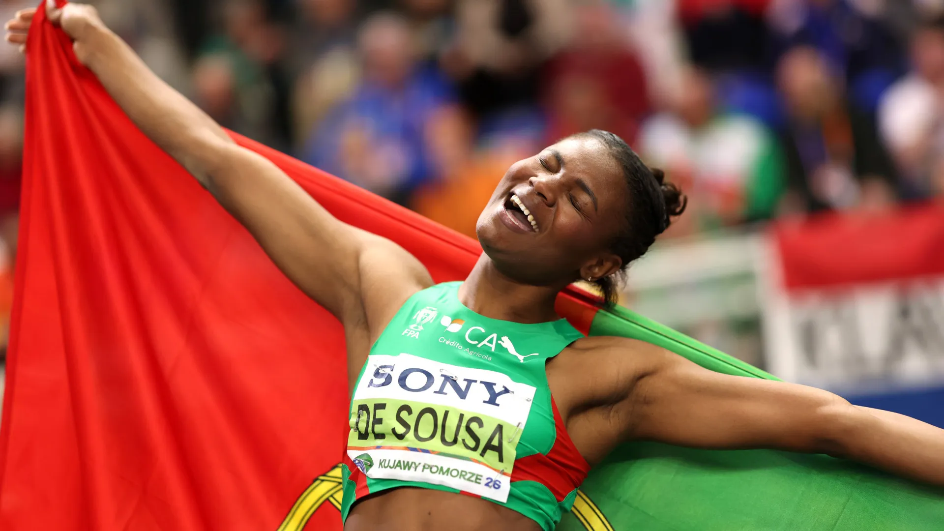 Agate Sousa sagra-se campeã do mundo de salto em comprimento
