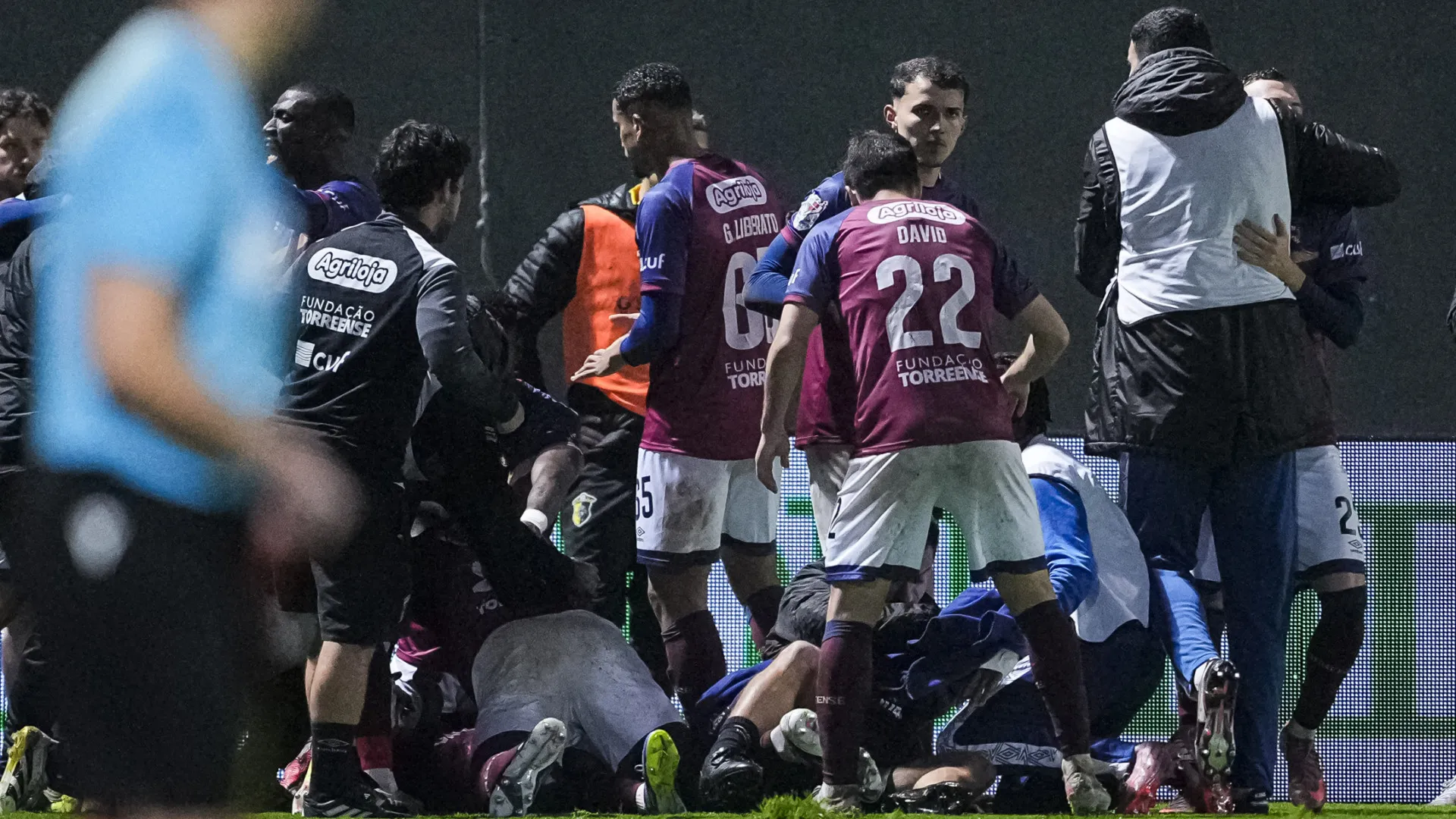 Torreense agudiza crise do Felgueiras e mantém a I Liga sob mira