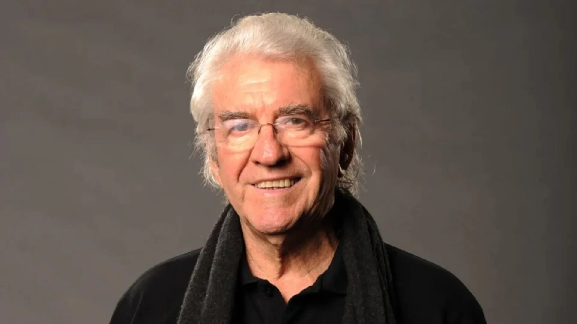 
                    Filha de Juca de Oliveira na despedida do ator: 