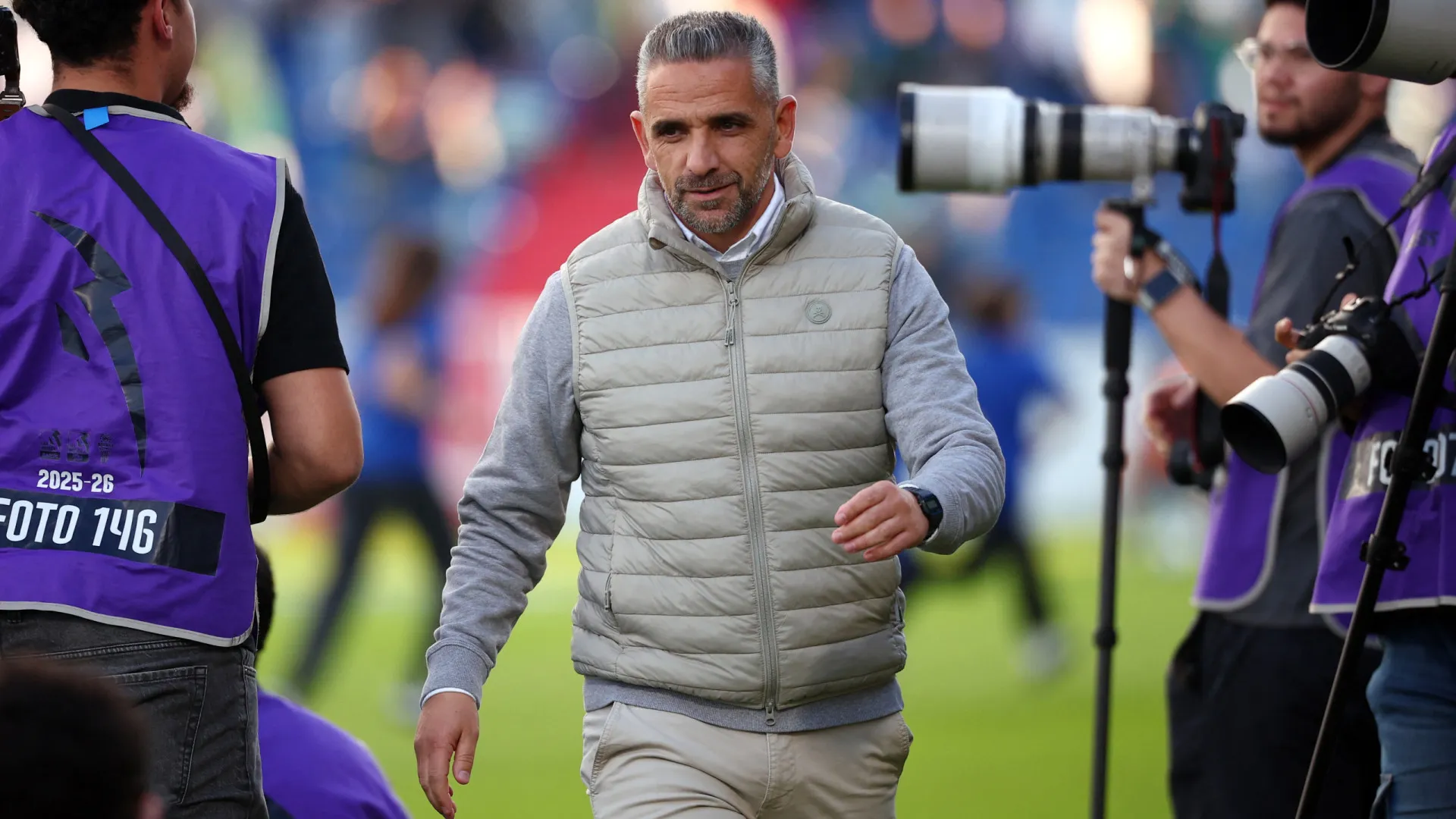 Rui Borges ironiza com amarelo a Suárez: "Pensava que era cartão branco"